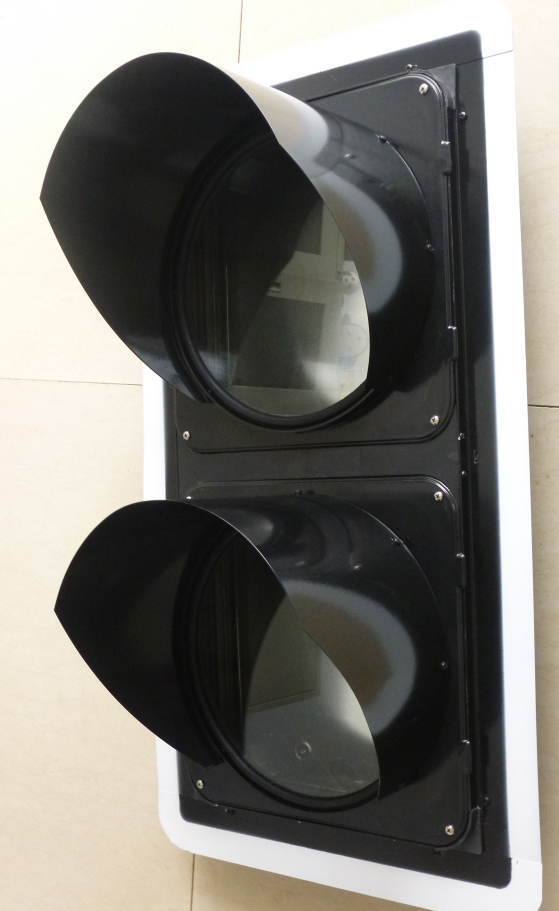 交通信號(hào)燈外殼分類及優(yōu)劣分析